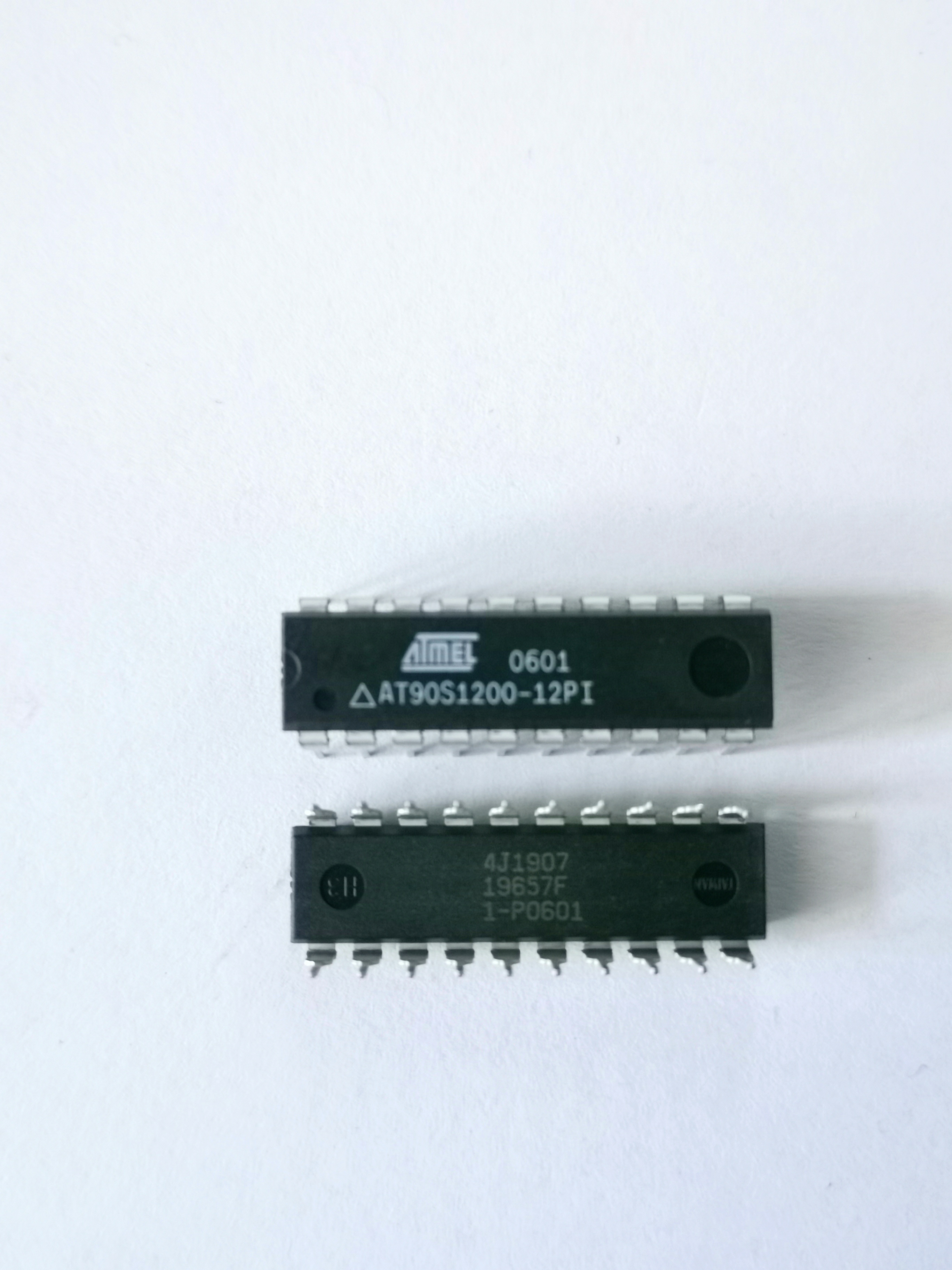 AT90S1200-12PI